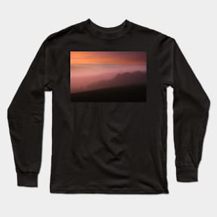 Pre-dawn light over grazing meadows in Suffolk Long Sleeve T-Shirt